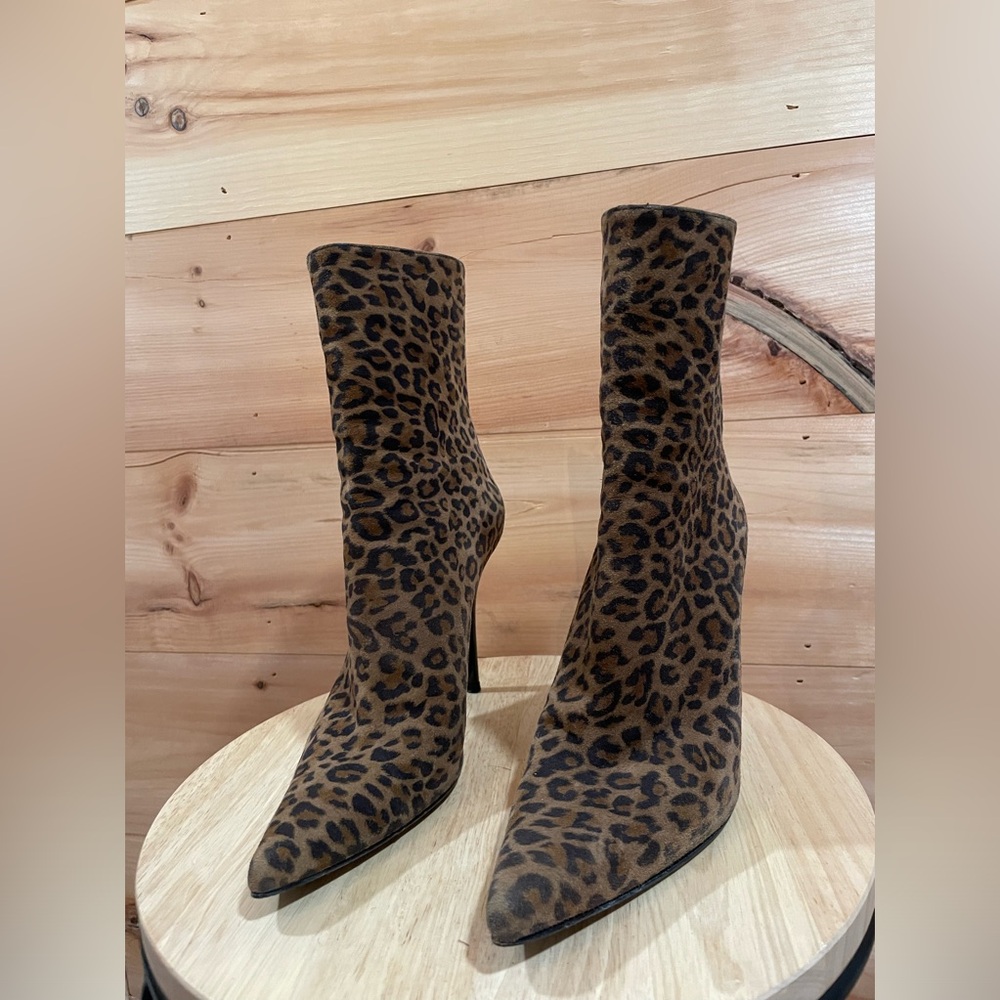 Stuart Weitzman Suede Leopard Print Booties Size 7 - image 5